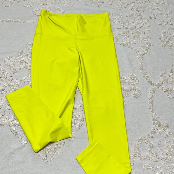 Old Navy Powersoft Legging, Size Large - Picture 1 of 4